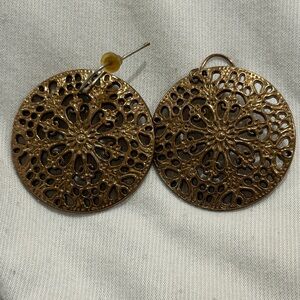 Gold Filigree Round Earrings